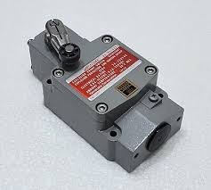 Yamatake - 1LX5001-R - Limit Switch